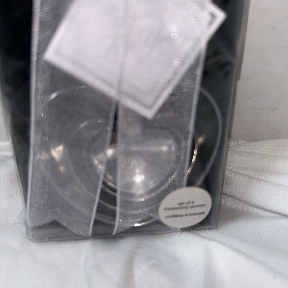 Heart Shaped Measuring Spoons Boxed Set of 4 - Picture 5 of 6